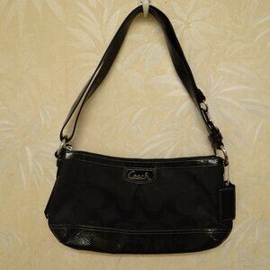 COACH Preowned Park Signature EastWest Duffle F19731; Black Signature Fabric